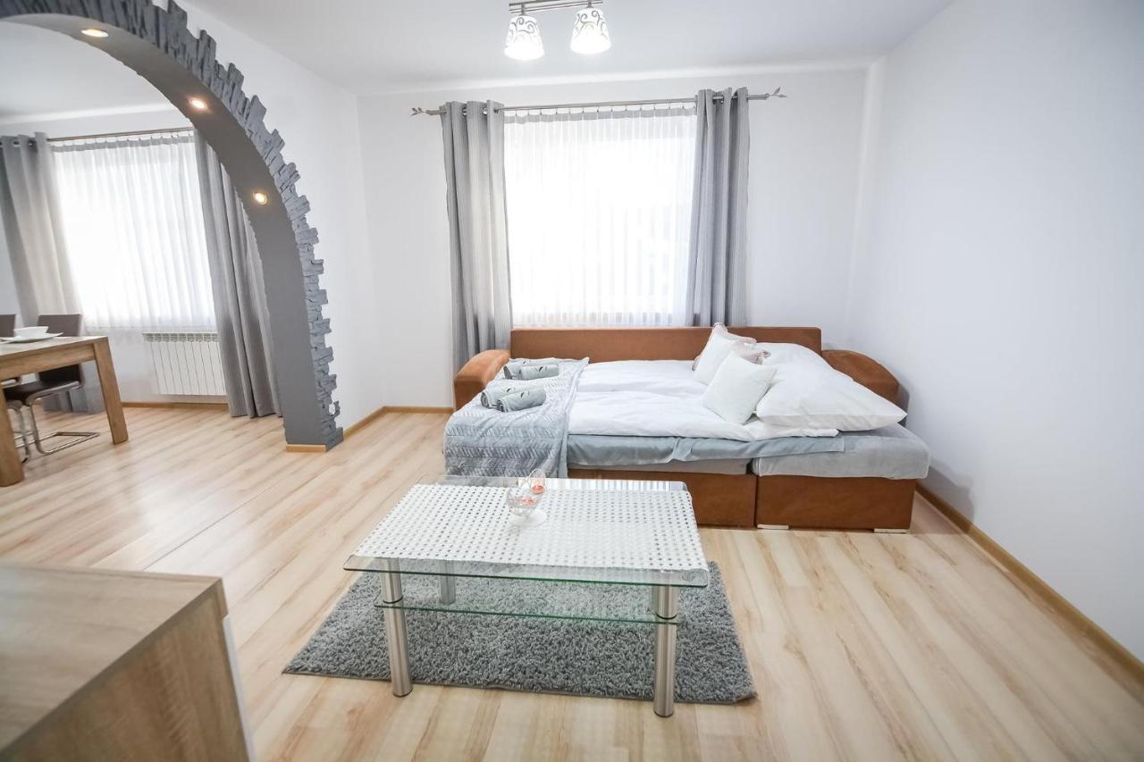 Apartamenty Przystanek Banska Banska Nizna Exterior foto